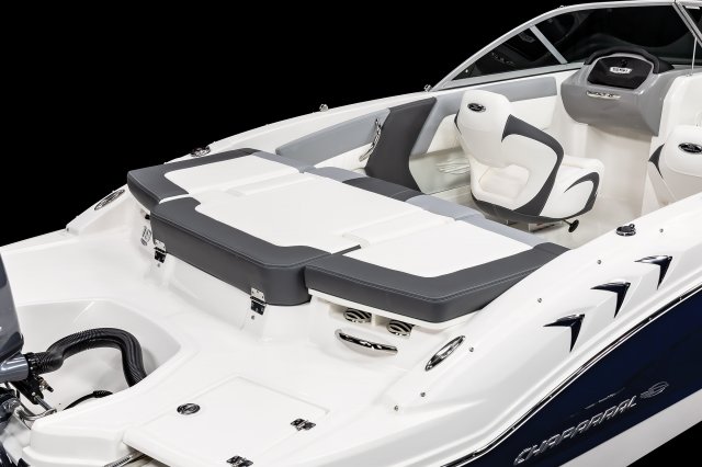 2025 19 SSi OB Aft Sunpad