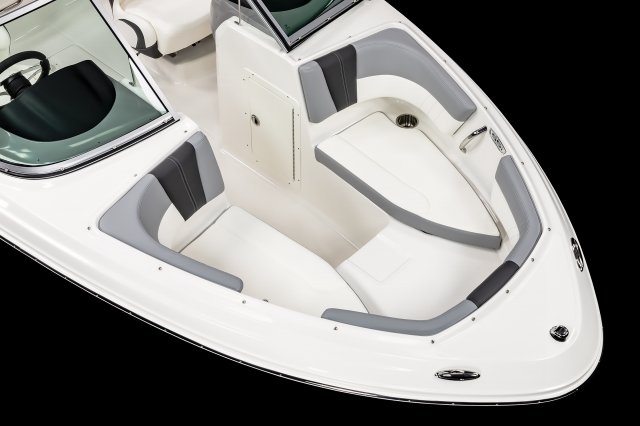 2025 19 SSi OB Bow Foredeck Access