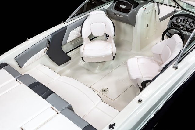 19 SSi - Cockpit Seating