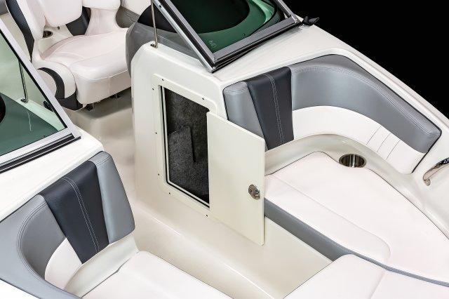 19 SSi - Console Storage Portside