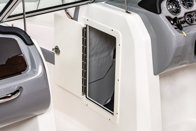 19 SSi - Console Storage