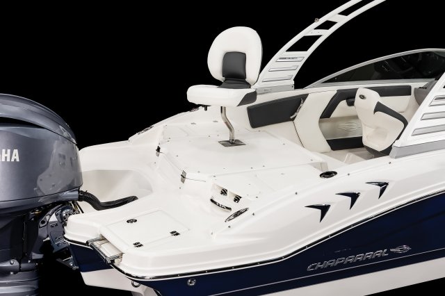 2025 21 SSi OB Ski & Fish Aft Fishing Seat