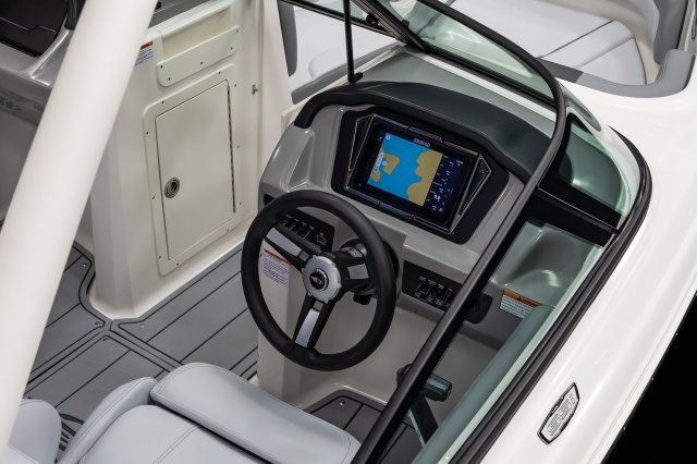 2026 21 SSi Helm Dash