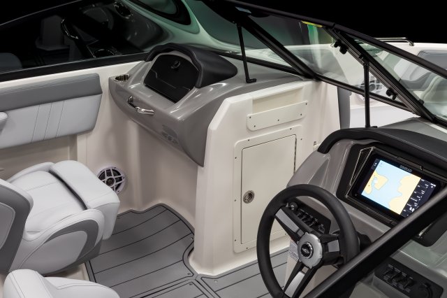 2026 21 SSi Port Console