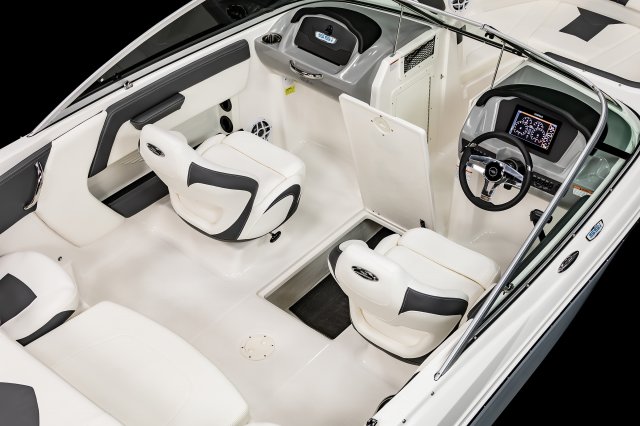 2025 21 SSi Ski & Fish Cockpit Floor Storage