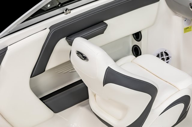 2025 21 SSi Ski & Fish Fishing Rod Storage