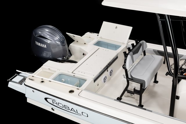 2026 R226 Cayman Transom Storage