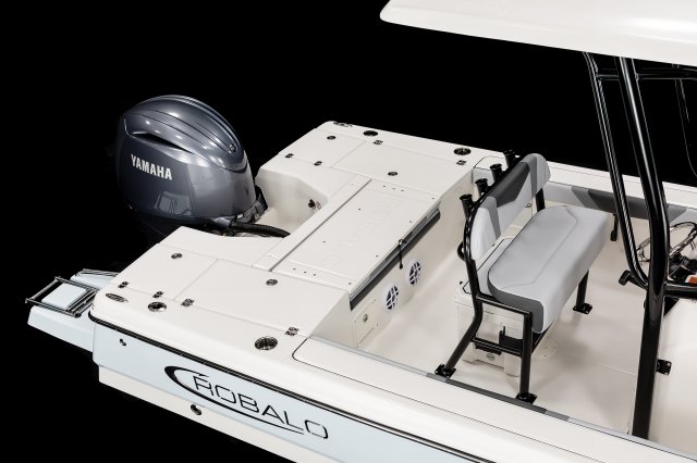 2025 R226 Cayman Transom Casting Deck