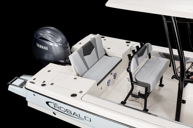 2027 226 Cayman Transom Bench