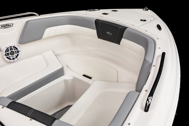 2025 23 SSi OB Foredeck Access