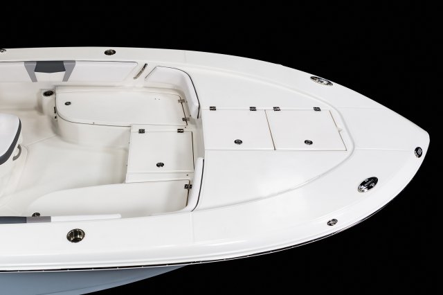 2025 R246 Cayman Sky Deck Bow Casting Deck