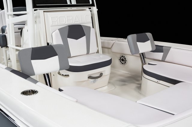 2025 R246 Cayman Sky Deck Bow Seating