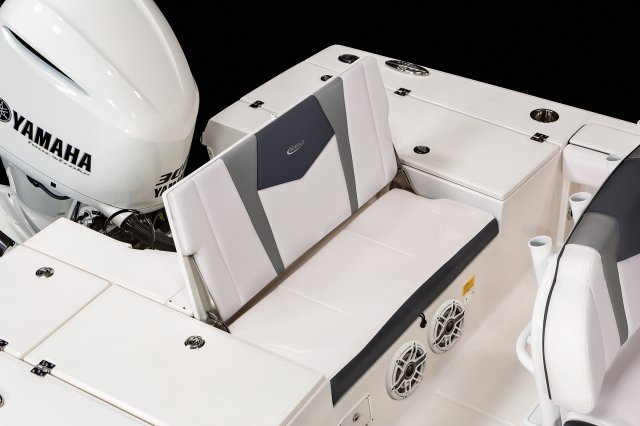 2025 R246 Cayman Sky Deck Transom Bench Seat