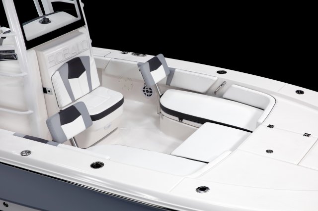 2026 R246 Cayman Sky Deck Bow Seating