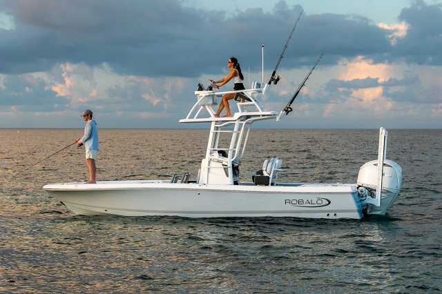 2026 R246 Cayman Sky Deck Fishing Port View