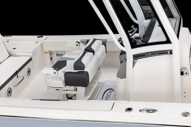 2025 R266 Cayman Leaning Post 3