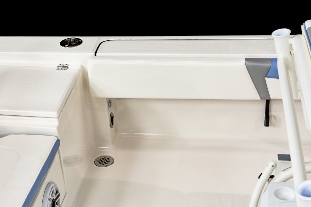 2025 R266 Cayman Sky Deck Port Rod Storage