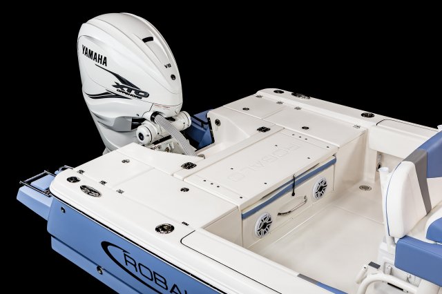 2025 R266 Cayman Sky Deck Transom Casting Deck