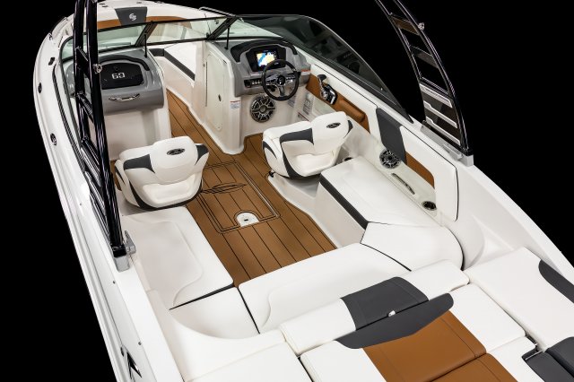 2026 GTS 3 Cockpit Seating