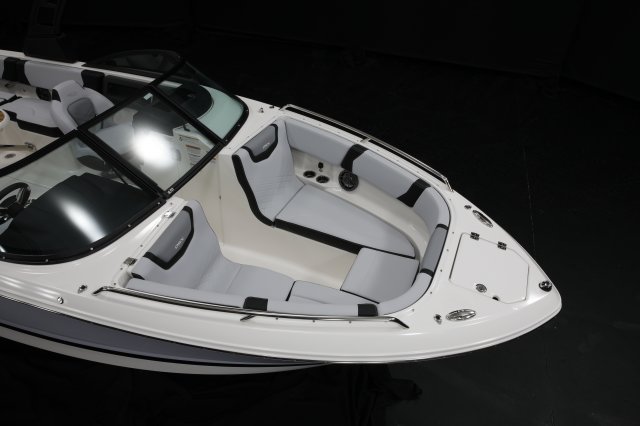 2027 250 OSX Bow Seating