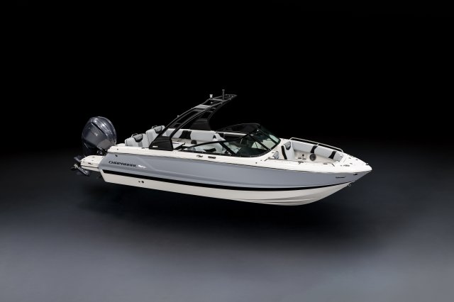2027 250 OSX Front Starboard Overhead