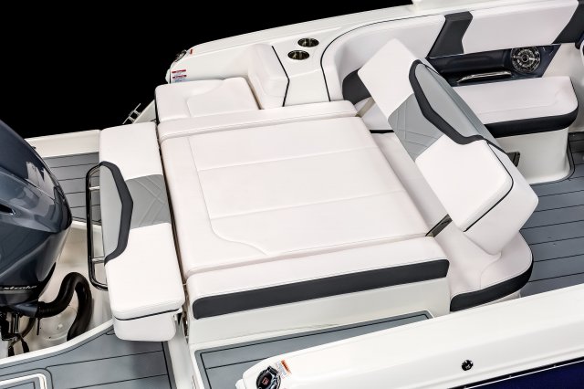 2026 270 OSX Cockpit Lounge