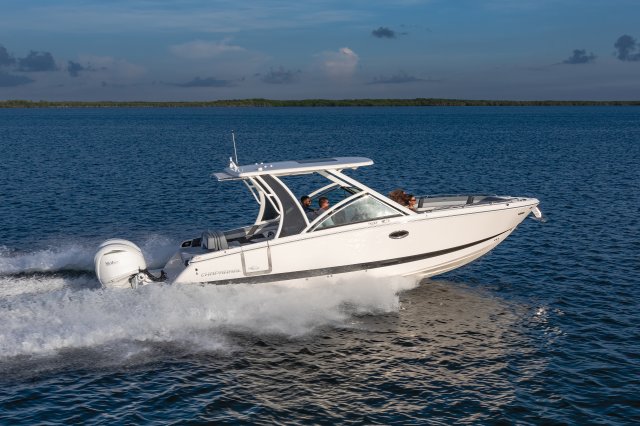 2026 310 OSX Starboard Profile Ocean Cruise