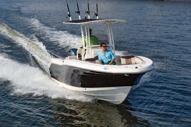2025 R202EX Running in Ocean Front View