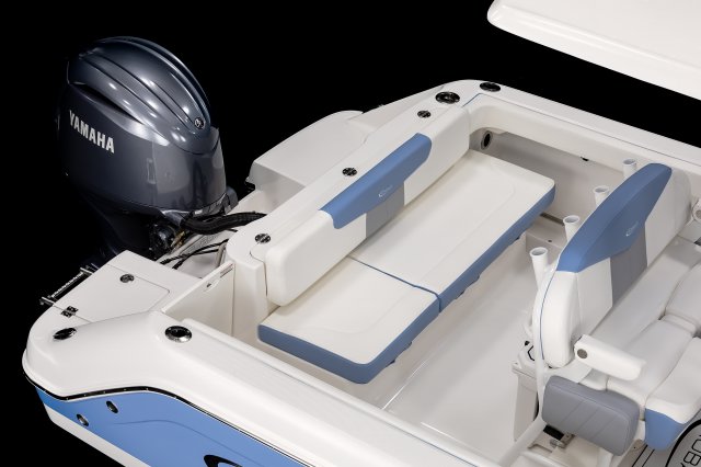2025 R222EX Transom Seating