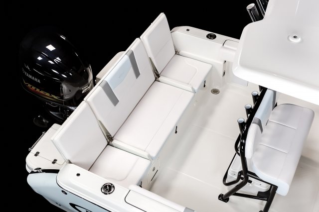 2025 R232EX Aft Seating