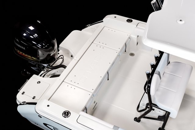 2025 R232EX Transom Casting Deck