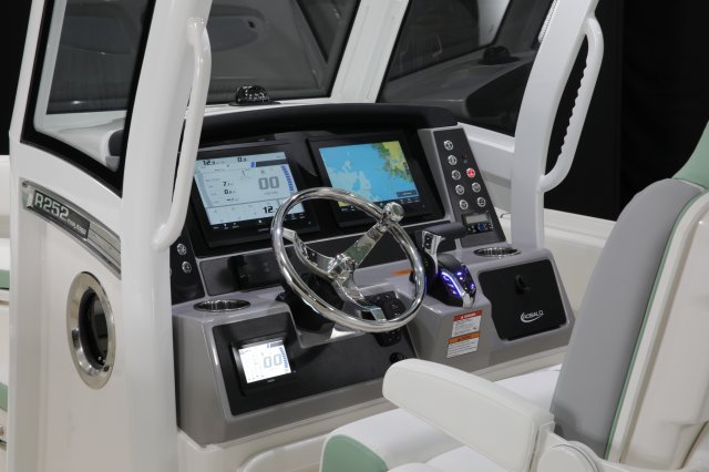 2027 R252 EX Helm Station