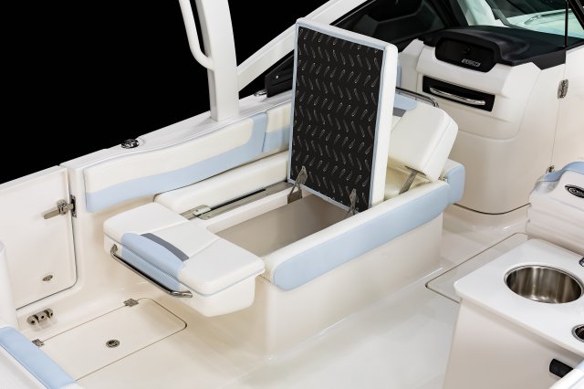 2026 R257 Port Seat Storage