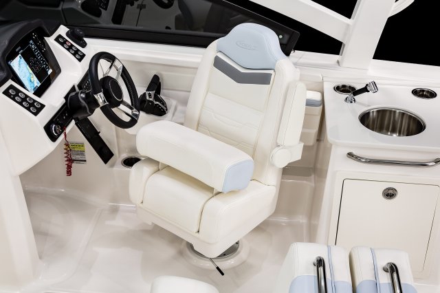 2027 R257 Helm Seat