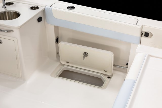 2027 R257 Starboard Fish Box