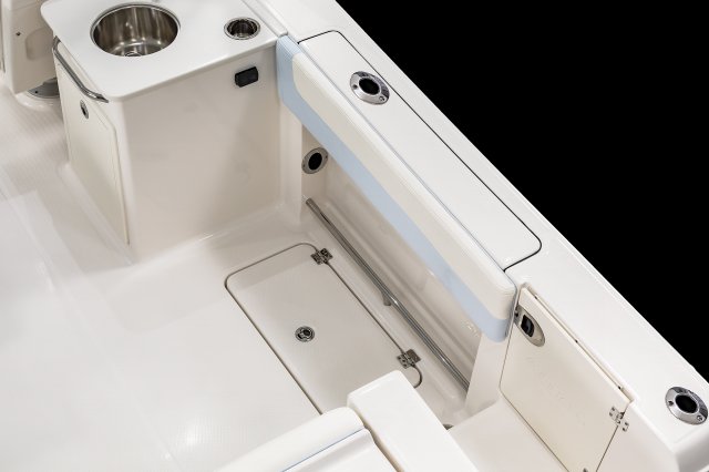 2027 R257 Starboard Rod Storage