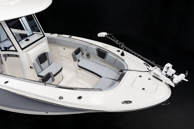 2027 R270 Bow Seating
