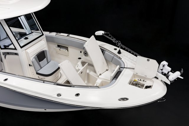 2027 R270 Bow Storage