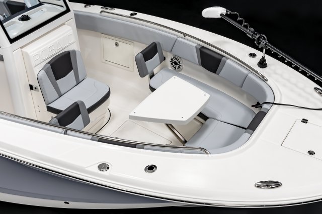 2027 R270 Bow Table