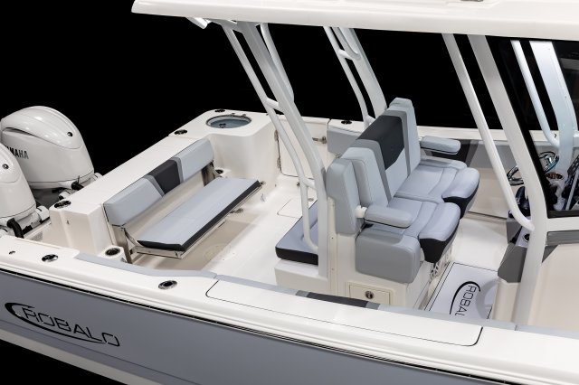 2027 R270 Transom Bench