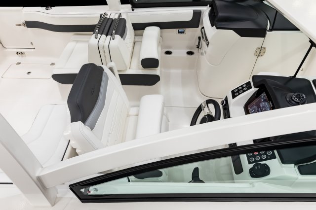 2026 R277 Helm Seating