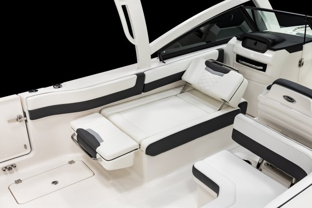 2027 R277 Port Seat Lounge Position