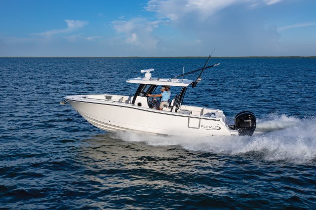 2025 R300 Running in Ocean Port View
