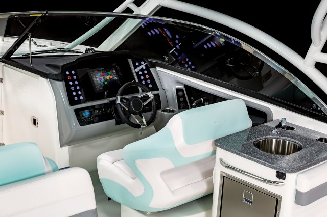 2025 R317 Helm Station