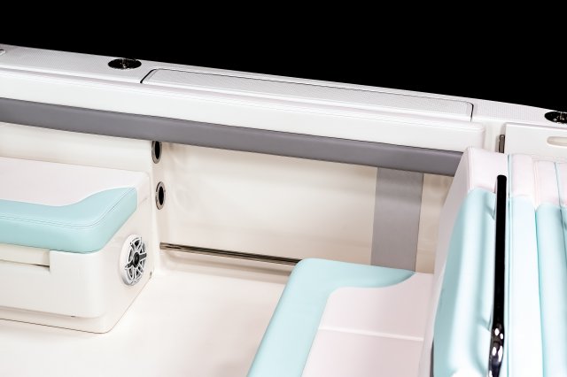 2025 R317 Starboard Rod Storage