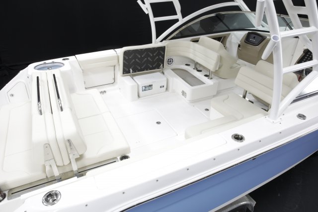 2027 R317 Cockpit Storage