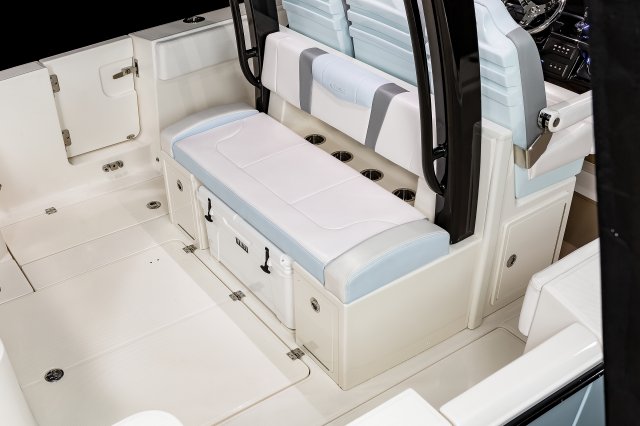 2025 R360 Aft-Facing Bench Seat