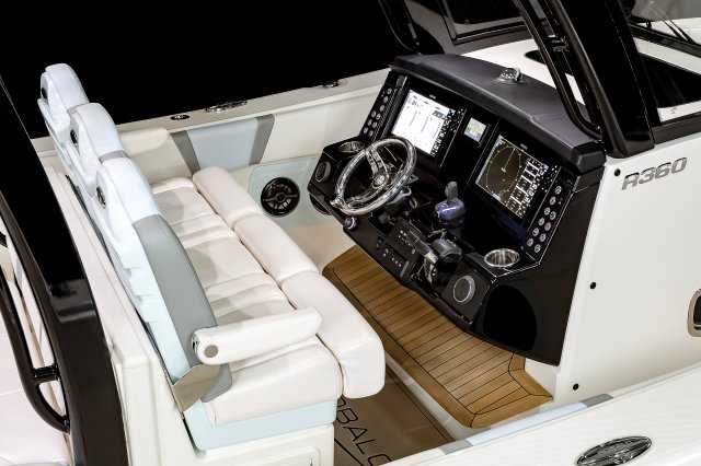 2025 R360 Helm Station
