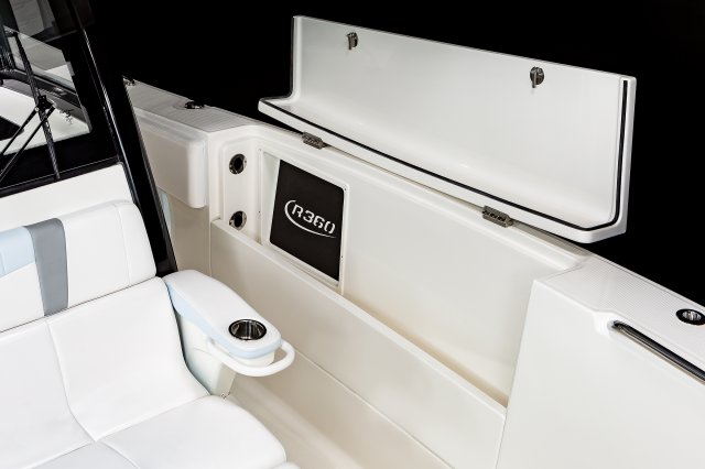 2025 R360 Port Rod Storage