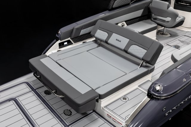 2026 SSX 30 Transom Sun Lounge